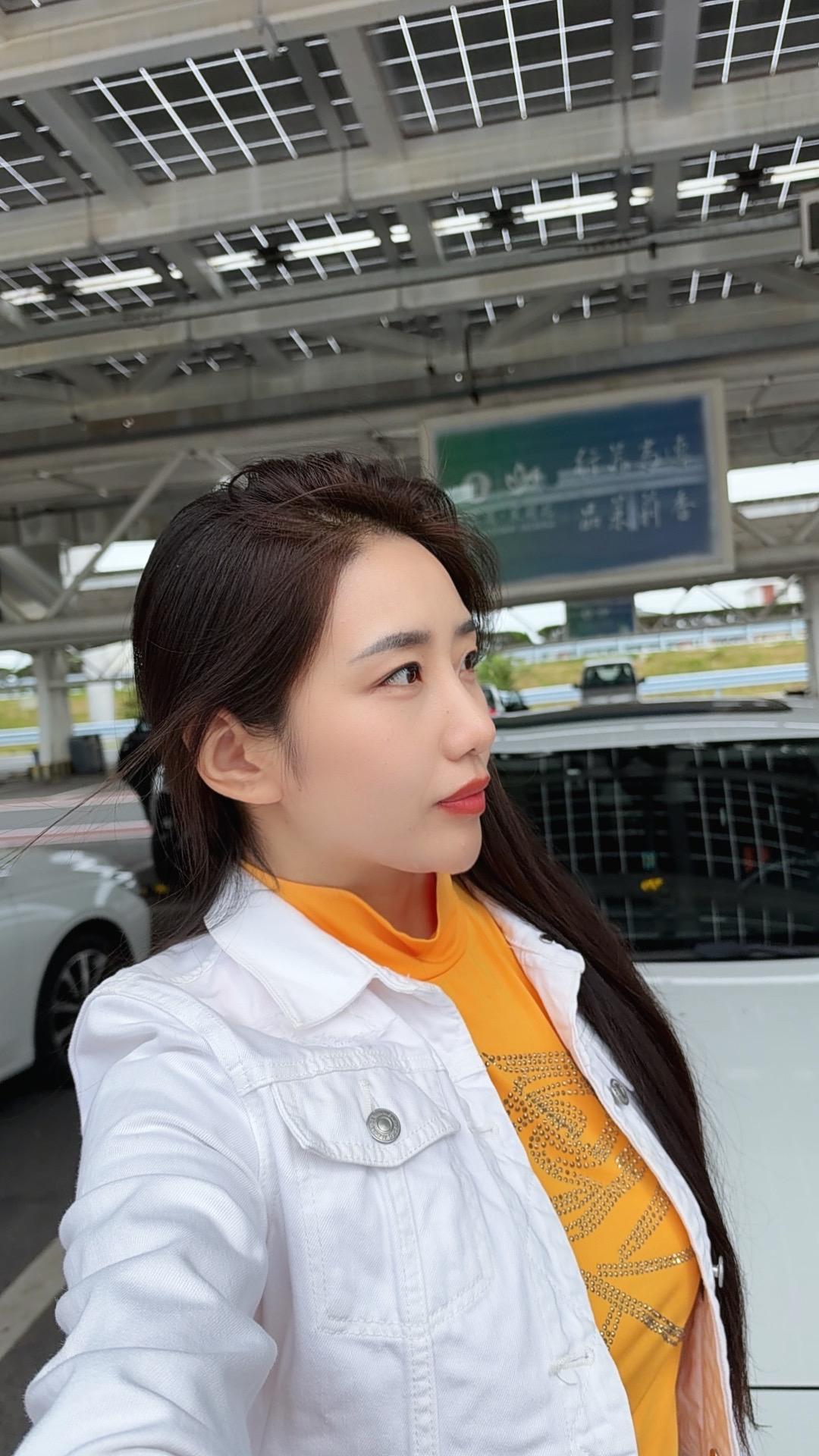 10月的天秤女了解一下。