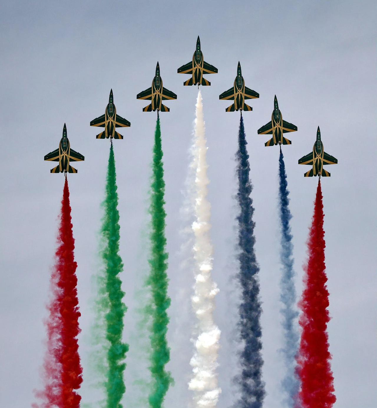 2025迪拜航展落幕，记录L-15的飞行表演