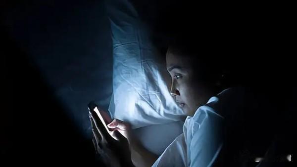 家人们！普林斯顿、北卡教堂山这些美国高校，还有复旦中山医院都实锤了：倍速看视频真