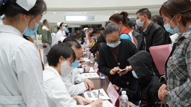 震惊！37岁男子肺部发现557个磨玻璃结节！事关徐州打工人健康保障，提前做好这事