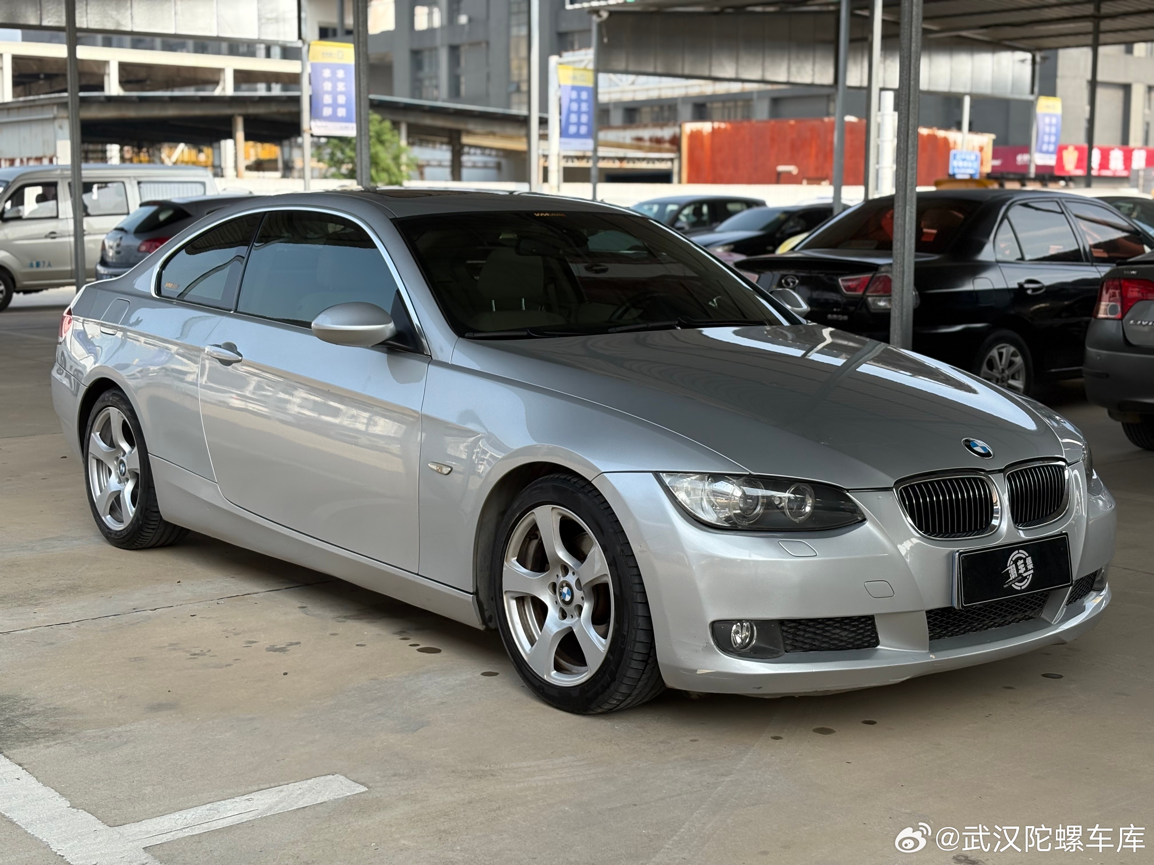 极品 09年进口宝马325i双门轿跑个人一手实表9万多公里 原版车况直列六缸 E