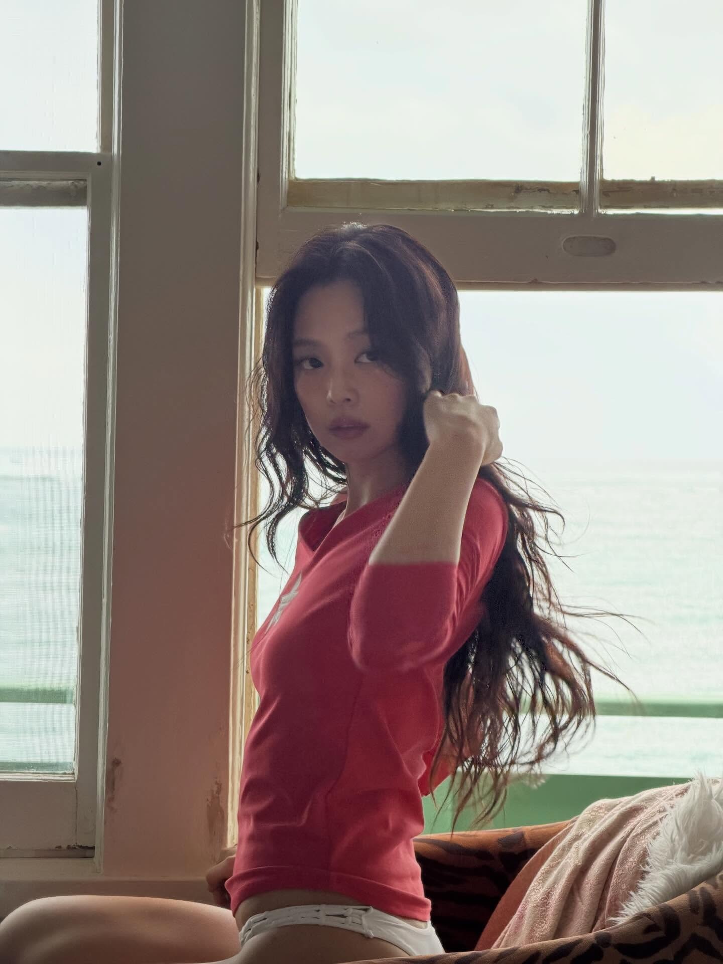 Jennie比基尼大片,身材真的好辣啊！ 