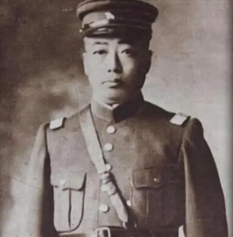 1929年杨宇霆被张学良处决后，他的亲信李景明和王子明便立刻反水，霸占了杨家财产