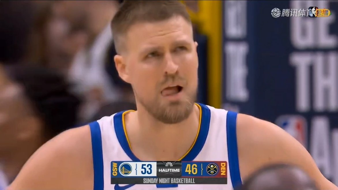 波尔津吉斯三分4中4砍下14分，勇士领先掘金7分 