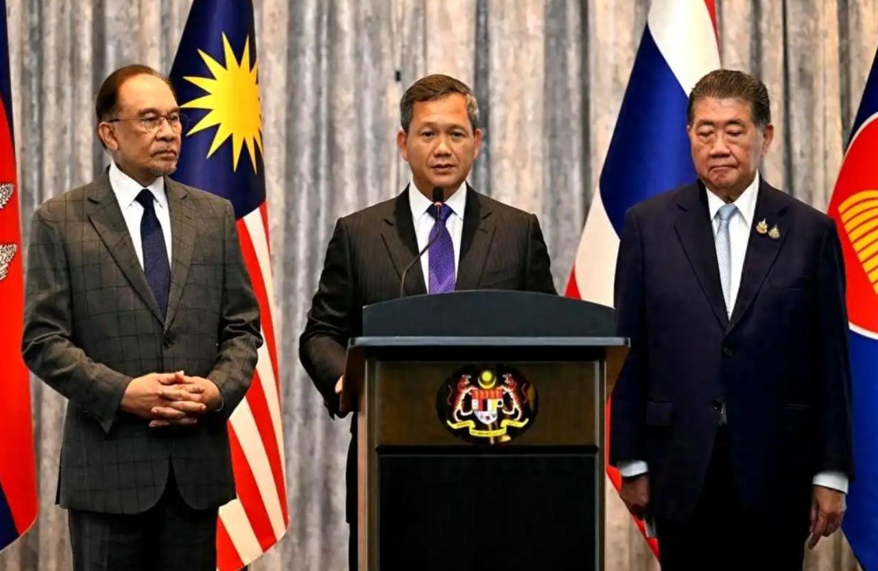 停火生效！

近40万难民盼归乡

中国斡旋托住和平希望

新华社北京12月29