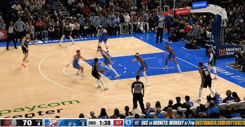 杨瀚森第一次出手三分命中，今天能不能来个得分上双？！ 