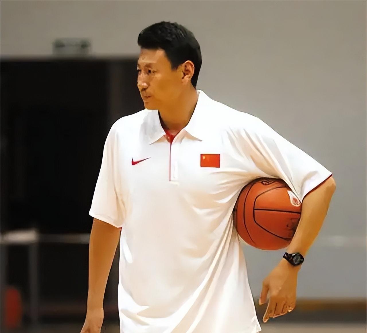 重磅！李楠今日正式解禁，剑指北京首钢帅位三年期满，重掌教鞭，这位禁赛三年的CBA