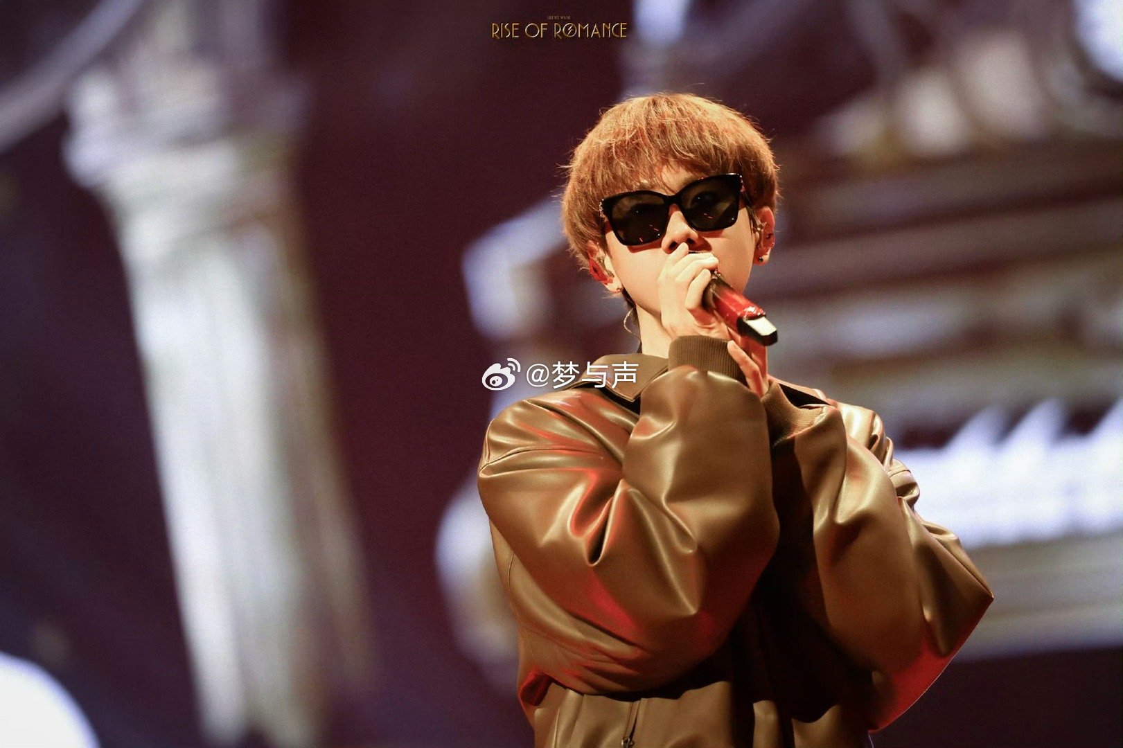 汪苏泷世巡纽约场上座率 救命！纽约场这人山人海的场面，不知道的以为是哪个欧美顶流