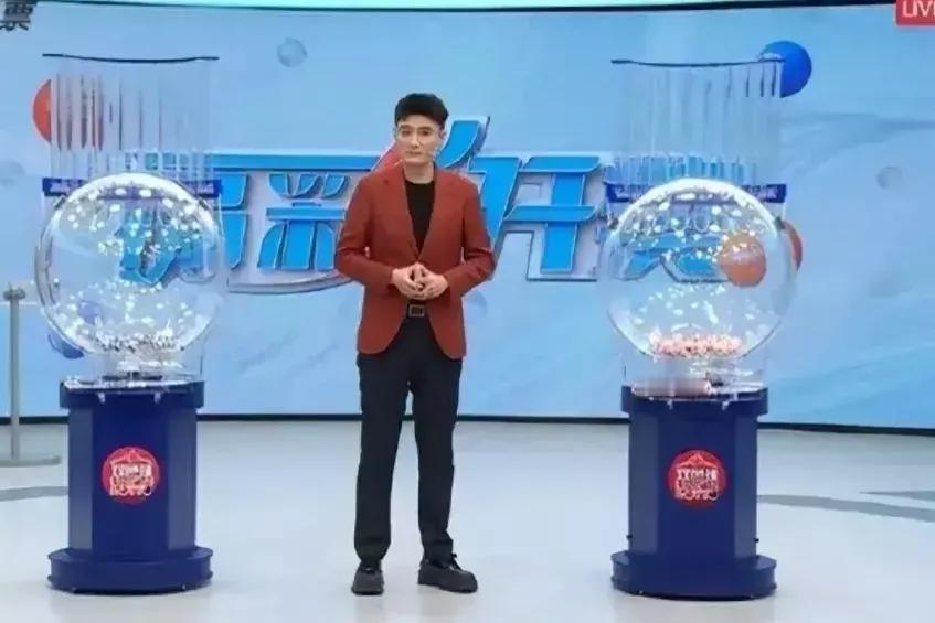 开年大吉，28岁贵州彩民段先生（化名）喜中福彩双色球6.8亿元巨奖，真是让人羡慕