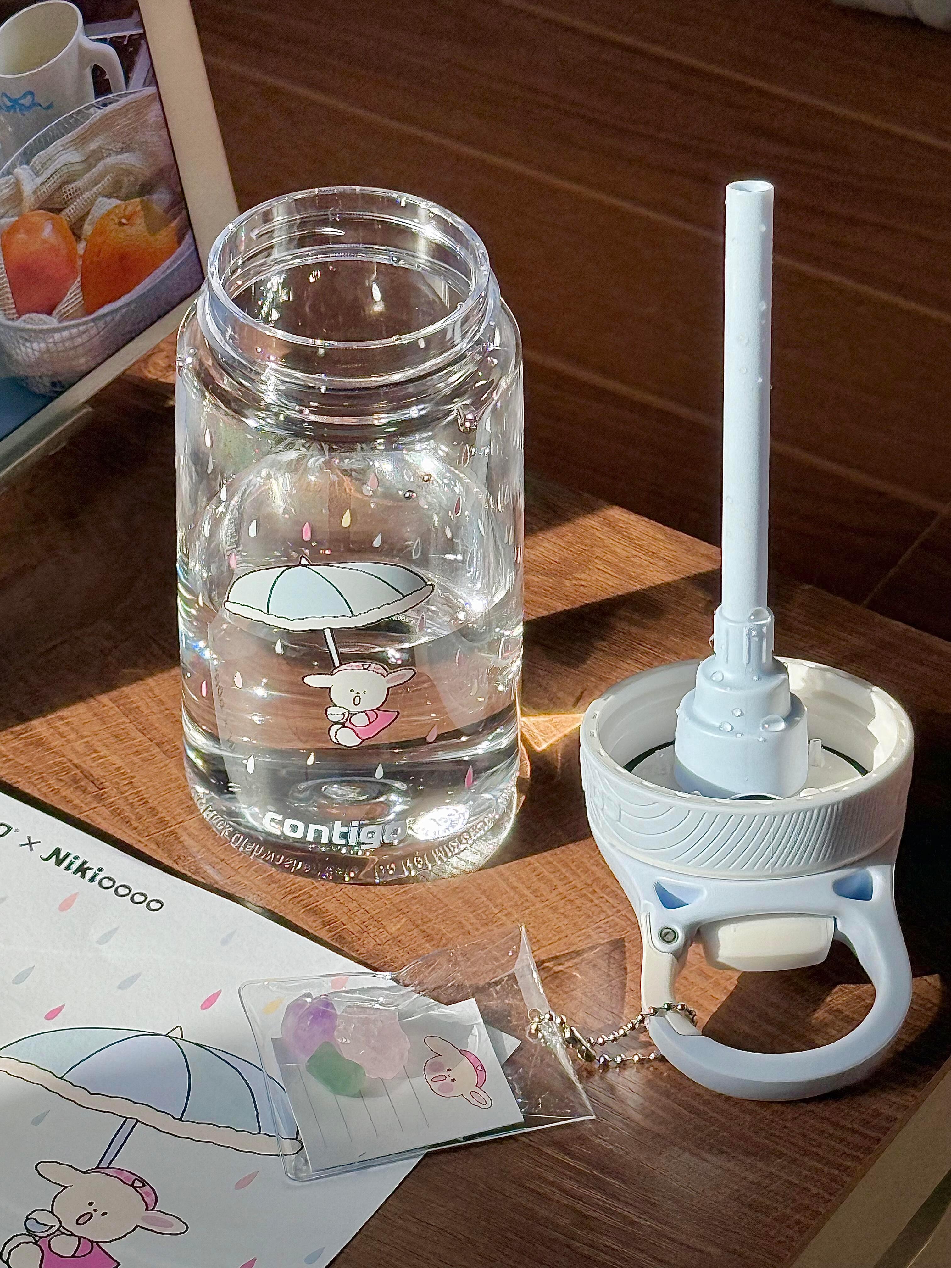 发出尖锐爆鸣📢清透感拉满的水蓝色杯杯-天空下起了彩色的雨☔️撑着蓝色雨伞的小菜