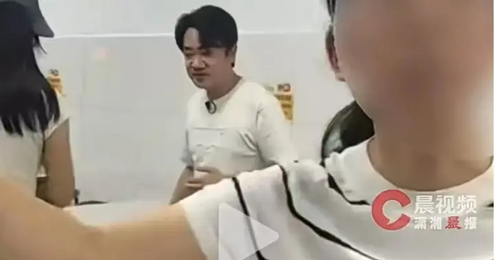 “吃粉遇王祖蓝被清场”，莫让流量热度烫伤人情味 | 实习生选拔赛