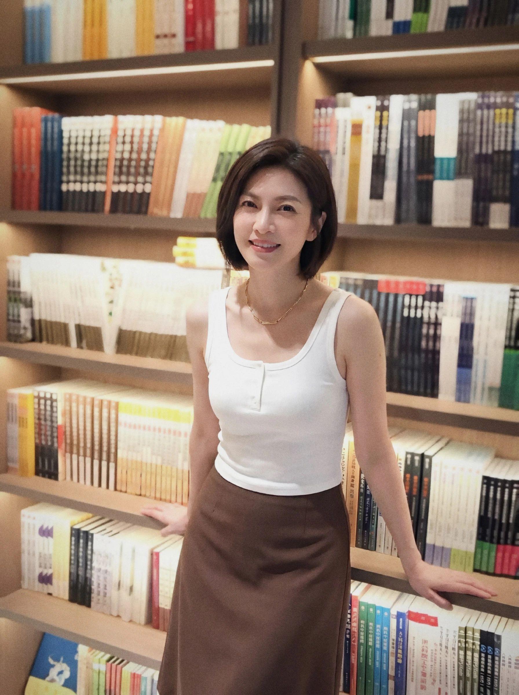 40岁，冻龄不如动心。四十而已，顿悟一件事  动龄，是向外消耗 动心...