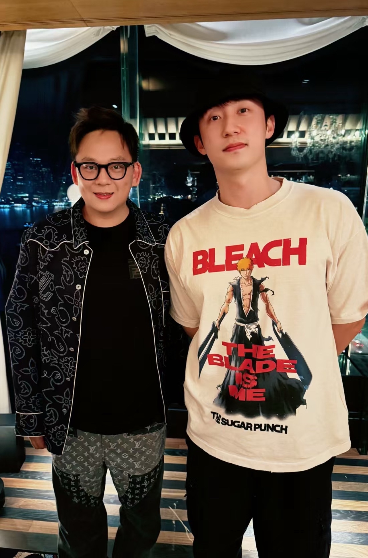 p1今年 p2去年开心相聚