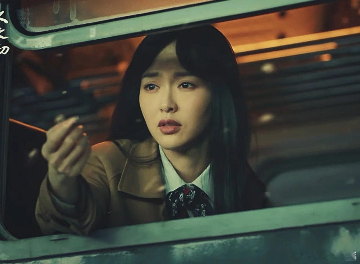 唐嫣上一秒拽姐下一秒甜妹唐嫣演的曲梦堪称疯批美人天花板，双面人设太上头了！风格反