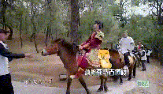 #徐明浩孙悟空造型骑马好帅# 徐明浩一直致力于将最好的自己呈现在观众面前，为我们