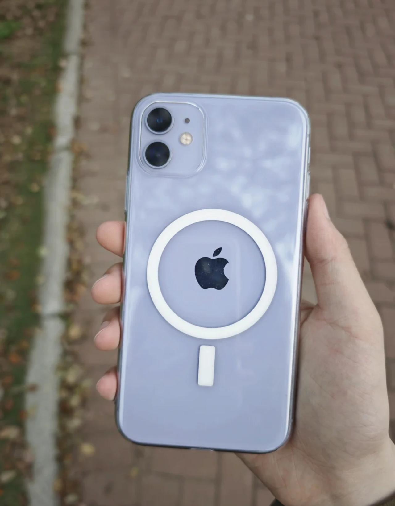 2024年了，iPhone 11还值得入手吗？11的颜值没得说，圆润边框手感舒适