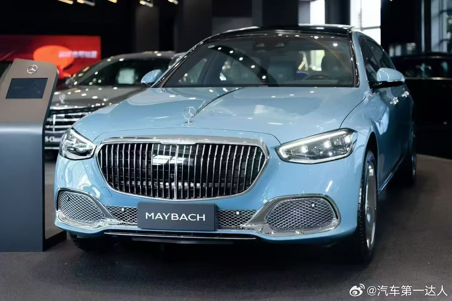 迈巴赫S680 瓷器蓝/渲墨灰 特殊配色、特加急寻伯乐、 全新现车随时提 ​​​