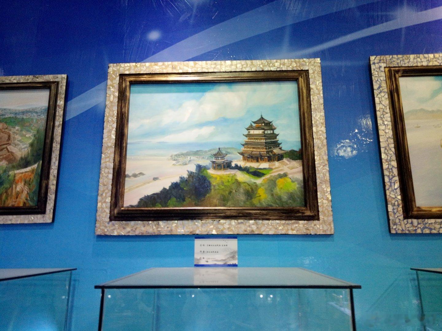 #上海最值得看的展览#最近去看了一场艺术展，很喜欢里面的画作和各种艺术品。能看到