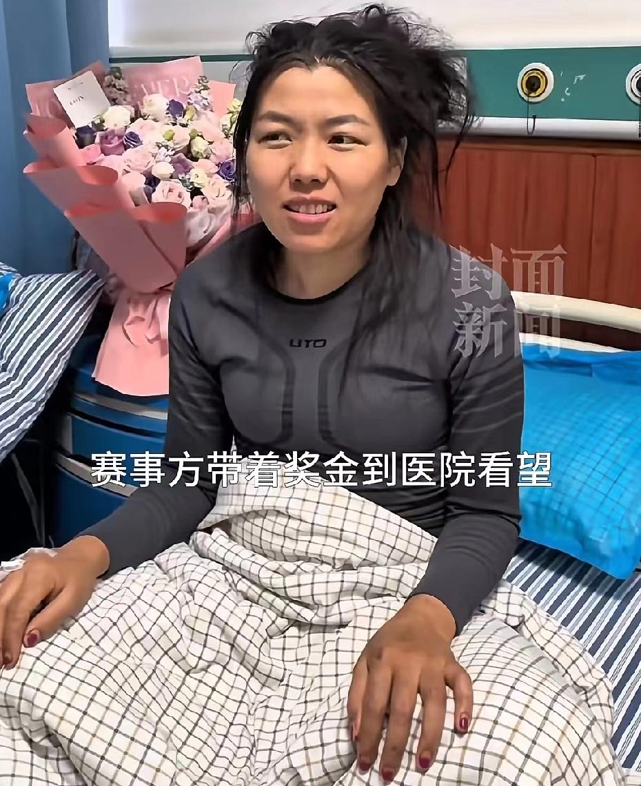 大家都白替“冷美人”担心了，
都说她退赛只能拿到6666元奖金，
没想到啊，节目