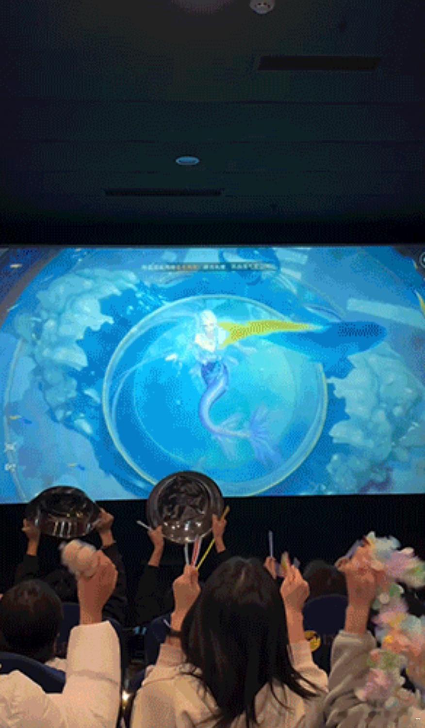 逆水寒手游[超话]   这是什么神仙帮会啊？还线下包场看演唱会 