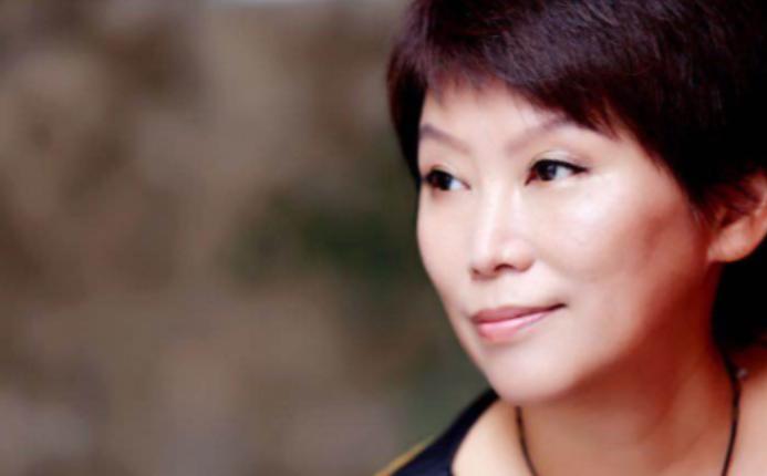 “一夫一妻制度是违反人性的，95%的人生病，都是因为欲望得不到满足！”北京中医药