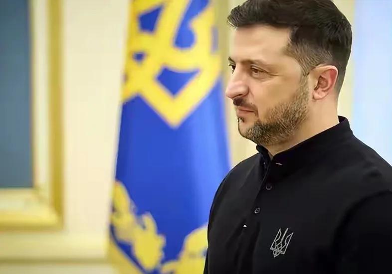 泽连斯基重申“无意贪恋权力”，并表明一旦条件允许，便会将职权交还选民。他强调提前