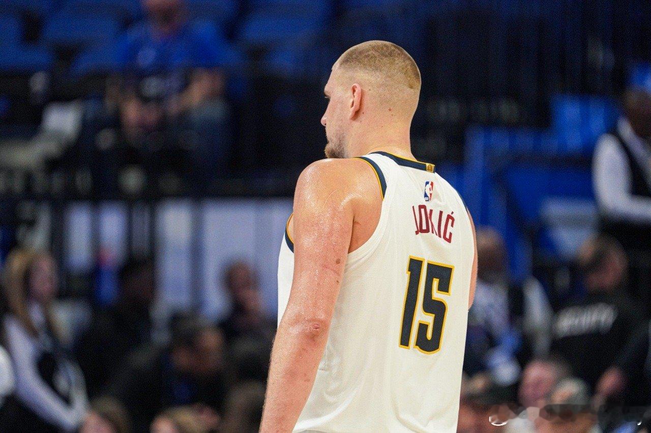 冲击第四座MVP？Shams：约基奇将在今天主场对阵快船的比赛中迎来复出！同时保