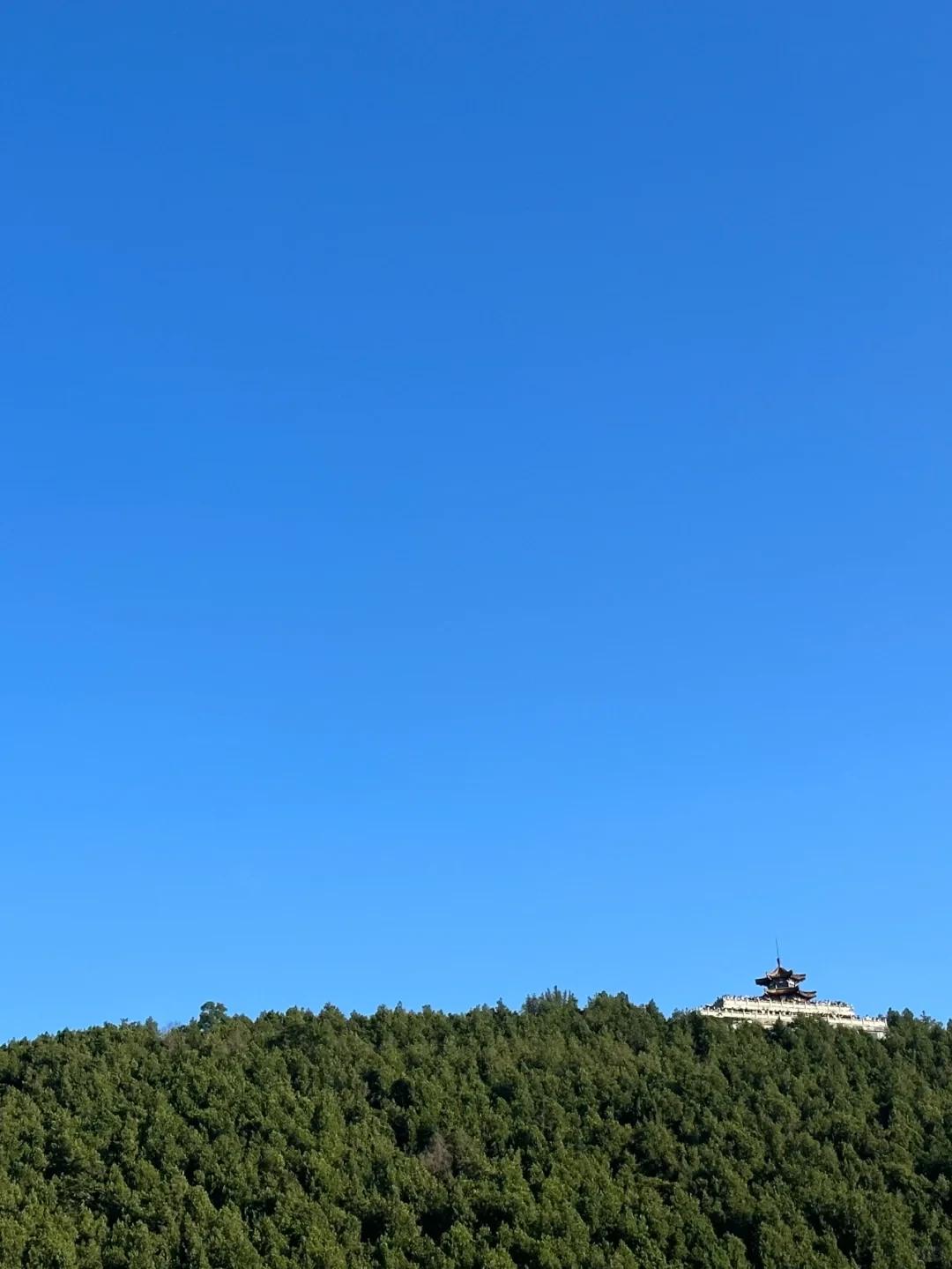 职场上那些注定前途无量的人

1、干脆，干脆，干脆!
2、心中有股傲劲，对生活有