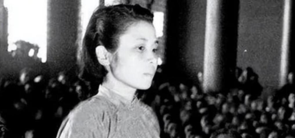 1951年，一个军统女特务被抓，审她的时候，她不求饶，也不喊冤，就反复说一句话：