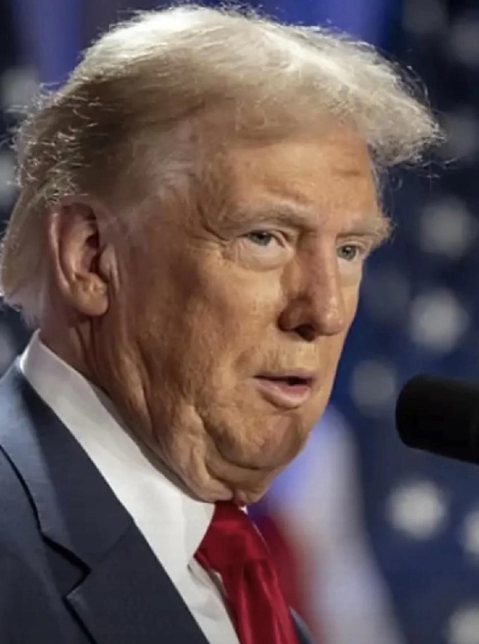 特朗普说美国不行了，还真戳中了痛处。现在美国就像台老机器——制造业空心化严重，造