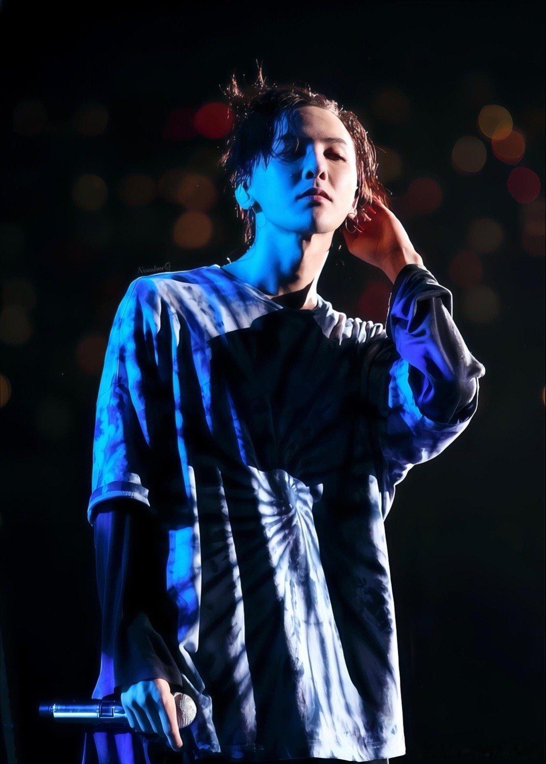 离了权志龙谁还这么宠我 数万人抢票的热情，藏着他的宠粉细节：提前抢票、连座安排，