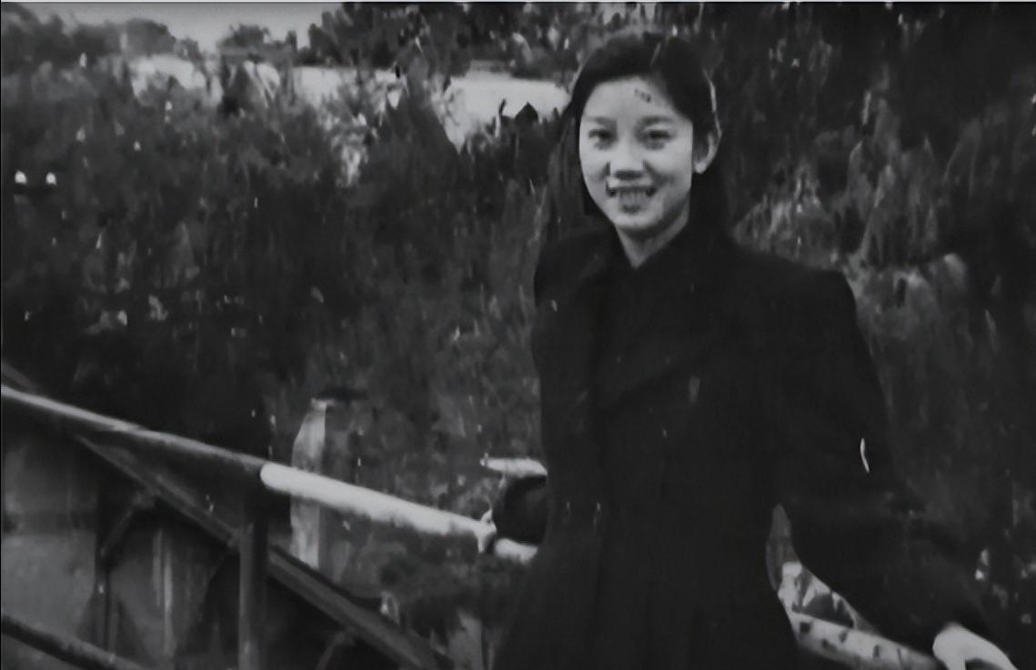 据说这是刘思齐最漂亮的一张照片，也是毛岸英最喜欢的一张照片。假如没有朝鲜战争的话