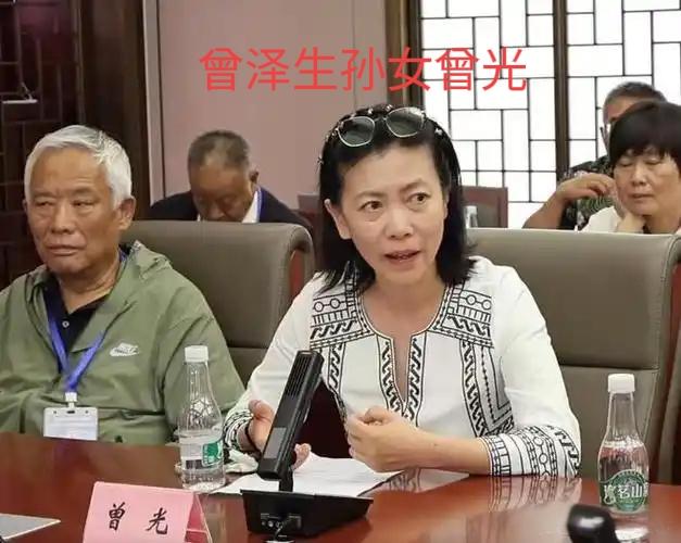 曾泽生将军孙女曾光在纪念中国人民抗日战争胜利80周年座谈会发言
 
发言中激情、