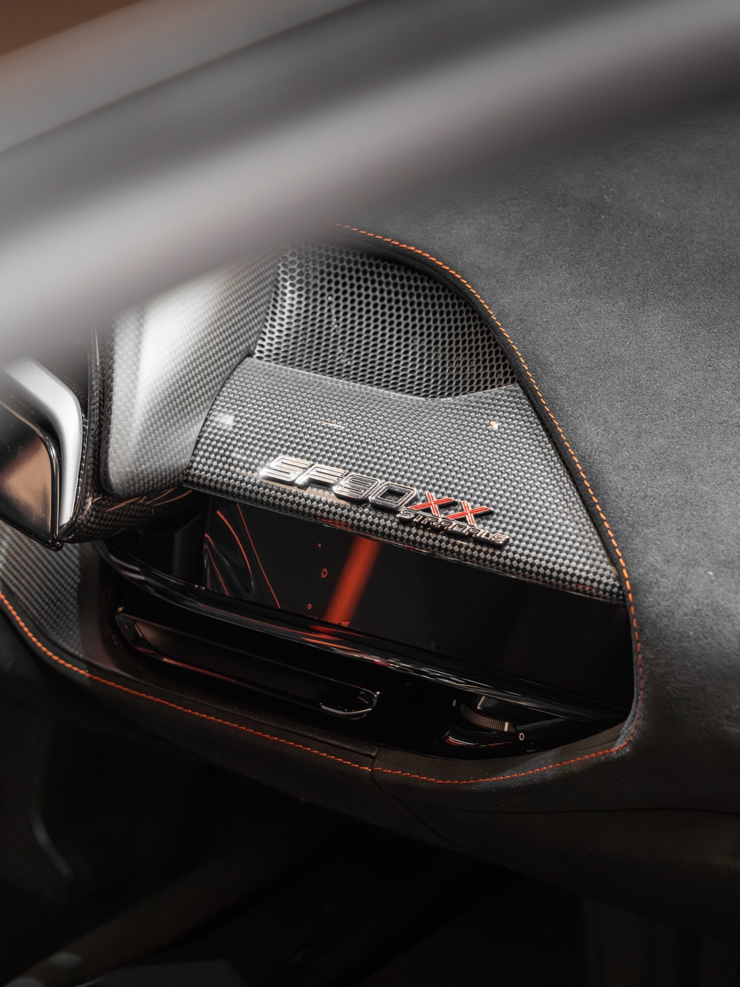 有了FerrariTailorMade（个性化定制服务），一切皆有可能，而这辆S