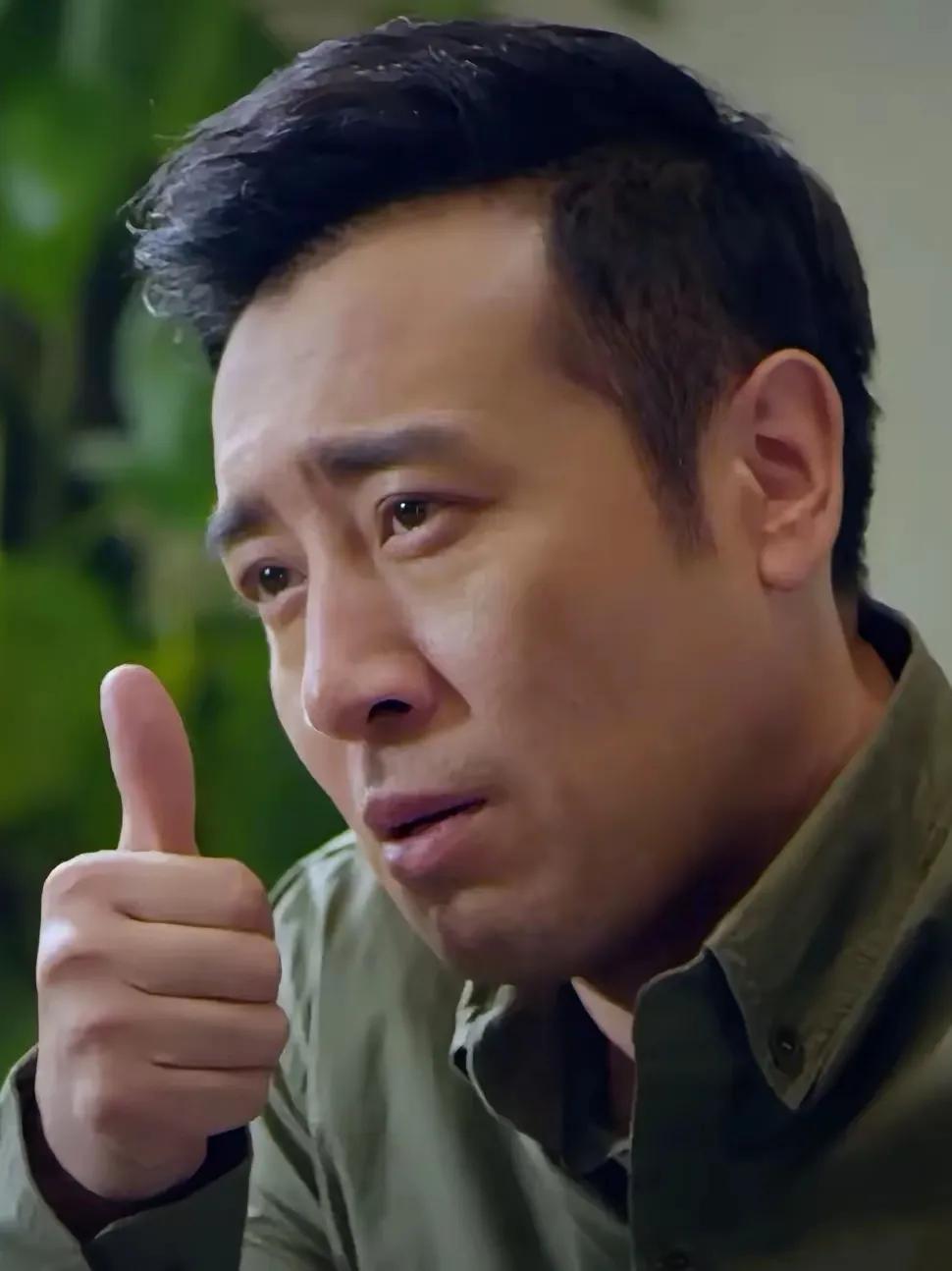 纵观《我是刑警》剧情，犯罪分子呈现两个极端：要么是没文化没职业的穷光蛋，要么是有