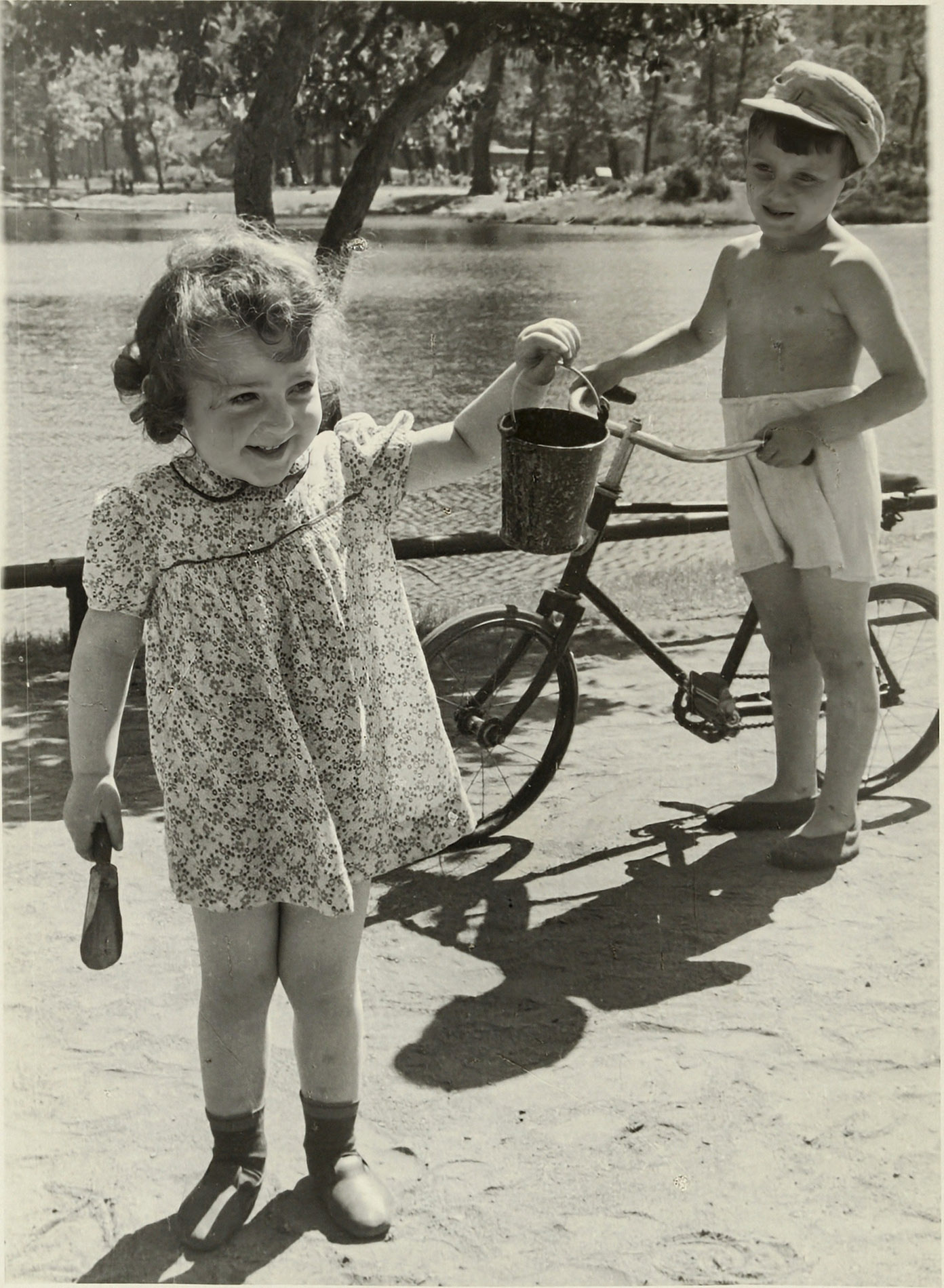 1946年，列宁格勒，公园里的孩子 ​​​