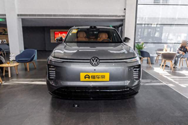 一台车解决所有需求？试驾上汽大众 ID.ERA 8X