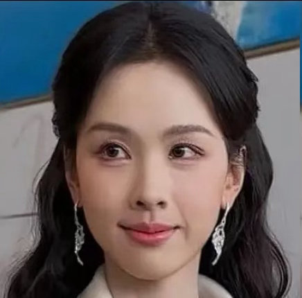 这真的是一个人吗 陈都灵变化好大啊 