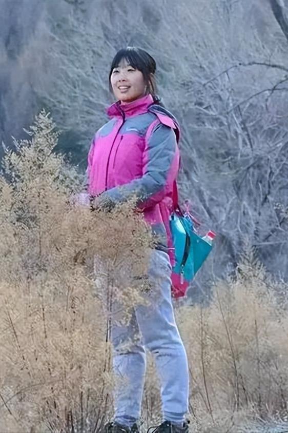 王宏春，女，房山救援队的女队员，有一个六岁的女儿，她有一个代号，叫二十三，那一年