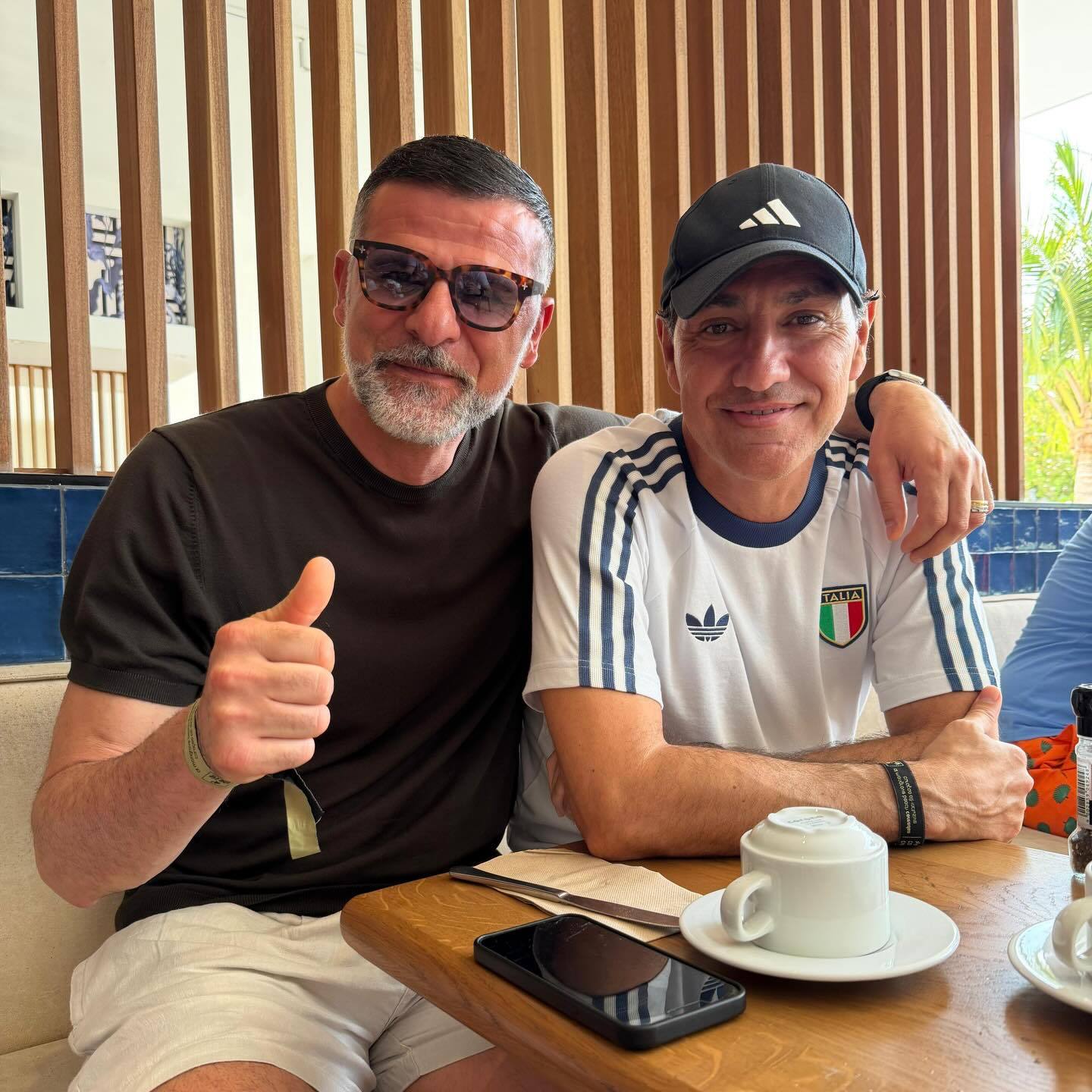 【📸】 意大利国家队 这竟然是亚昆塔🇮🇹。💙 