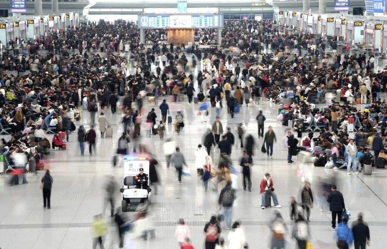 2026年春节假期全国铁路运输数据发布 发送旅客1.21亿人次
 
2026年春