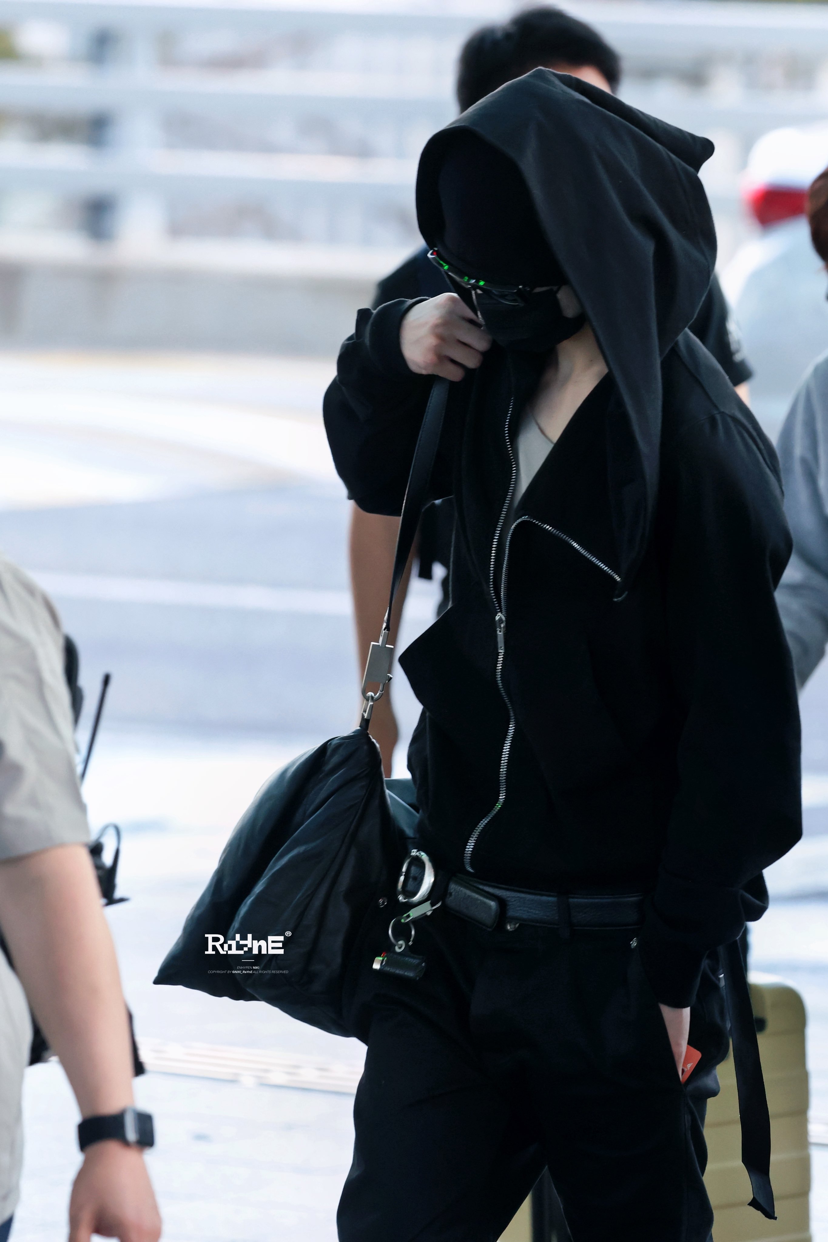 西村力 260509机场穿搭的神🖤c Chr1sss_chris NIKI_R