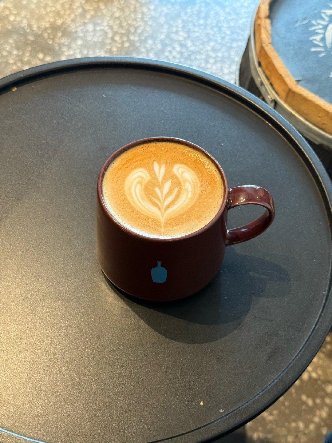 周二快乐！今日份下午茶咖啡来啦！抽2位幸运观众，记得转赞评，我们4点准时开奖！ 