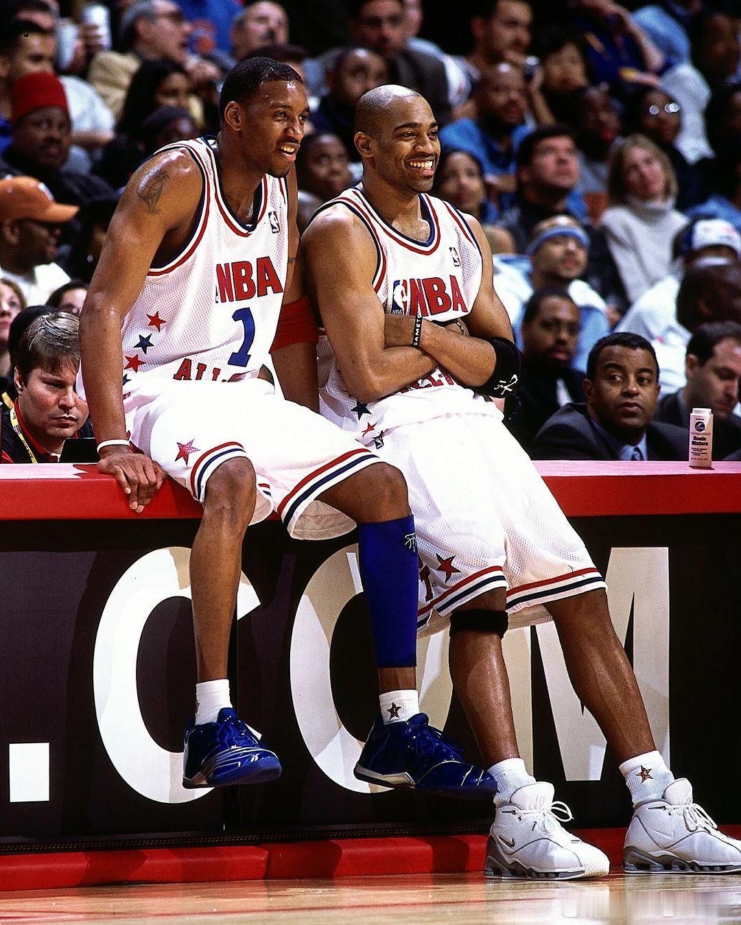 麦迪和卡特[给力][给力]#篮球热力一夏##跨出夏日波篮# ​​​