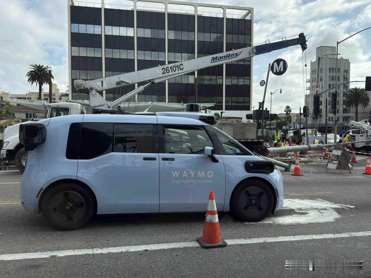 洛杉矶网约车自动驾驶上新车型



      洛杉矶的网约车自动驾驶服务目前主