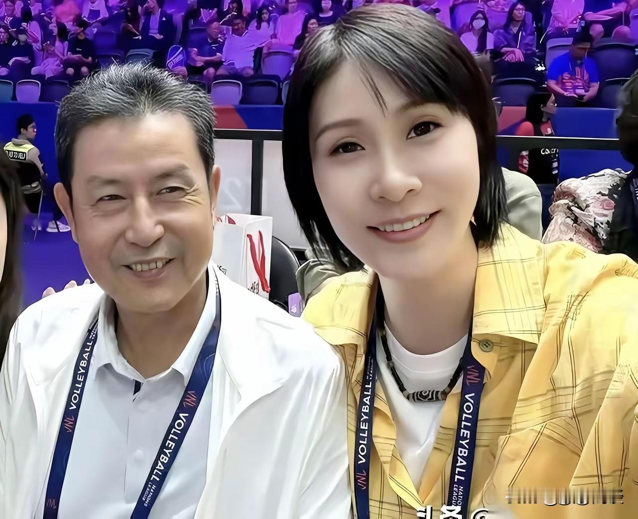 [赞][赞]昔日女排师徒再同框，画面满是回忆！70岁陈忠和教练和44岁赵蕊蕊难得