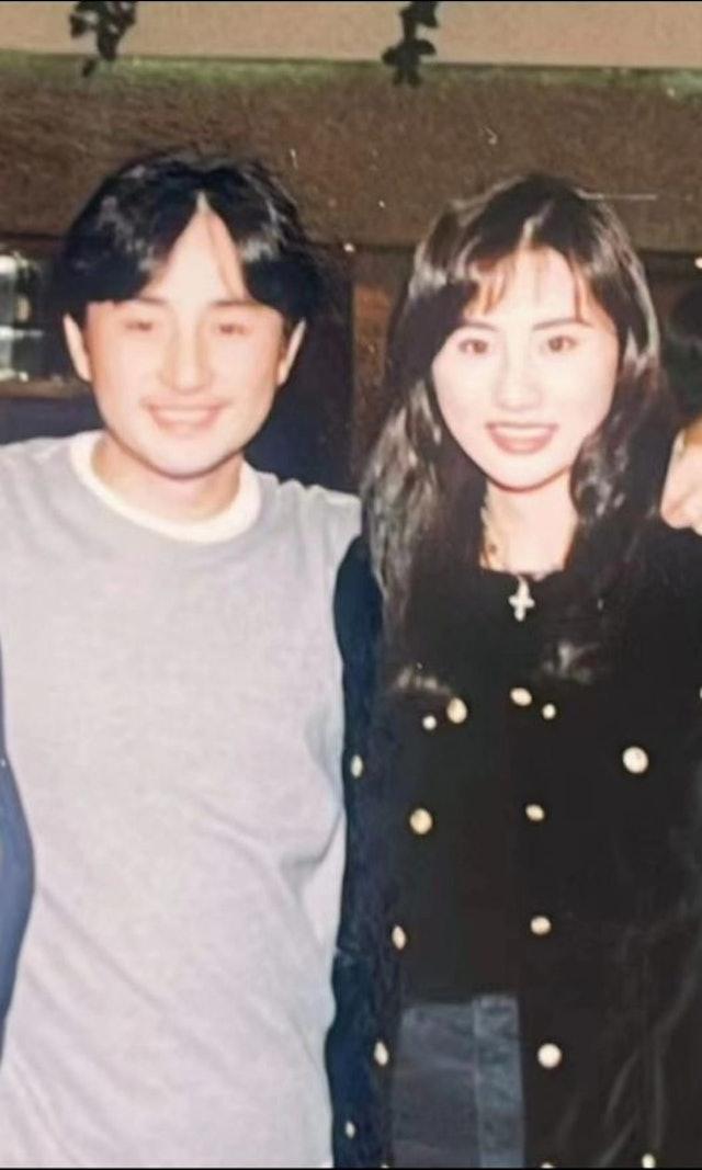 吴岱融和钟淑慧结婚28年，儿子吴政桦（Justin）已经27岁。婚后淡出幕前的钟