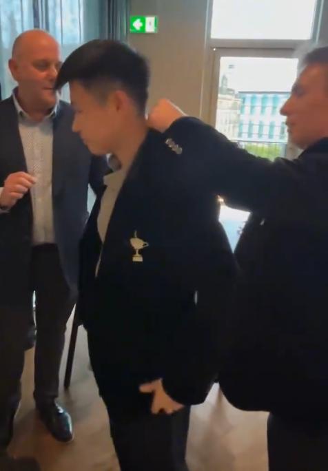 为何西方人推崇赵心童？如果把丁俊晖比作中国斯诺克的“拓荒者”，那么赵心童，就是彻