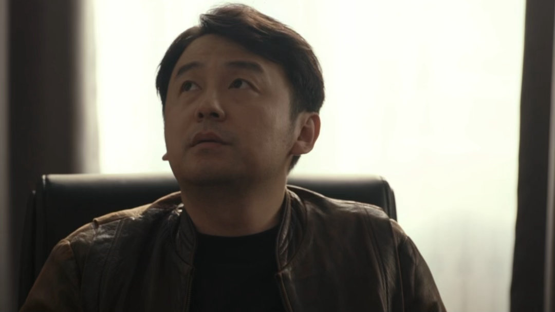 雷佳音嘴有自己的想法这段唇语表演直接封神！雷佳音在《低智商犯罪》里把内敛式搞笑玩