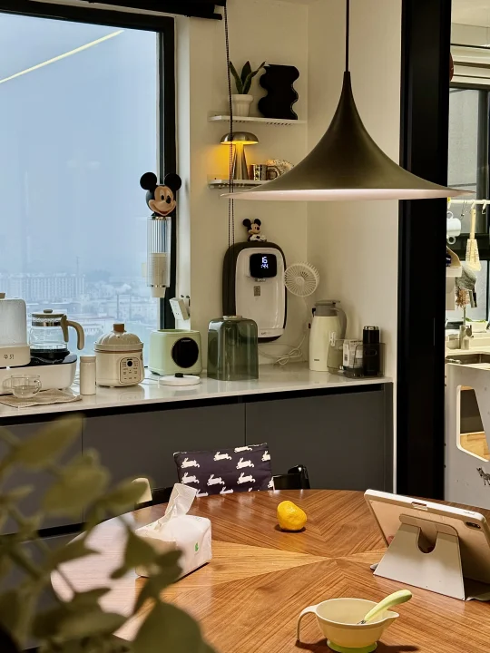 庆幸做了靠窗餐边柜！收纳日常，收藏浪漫💡